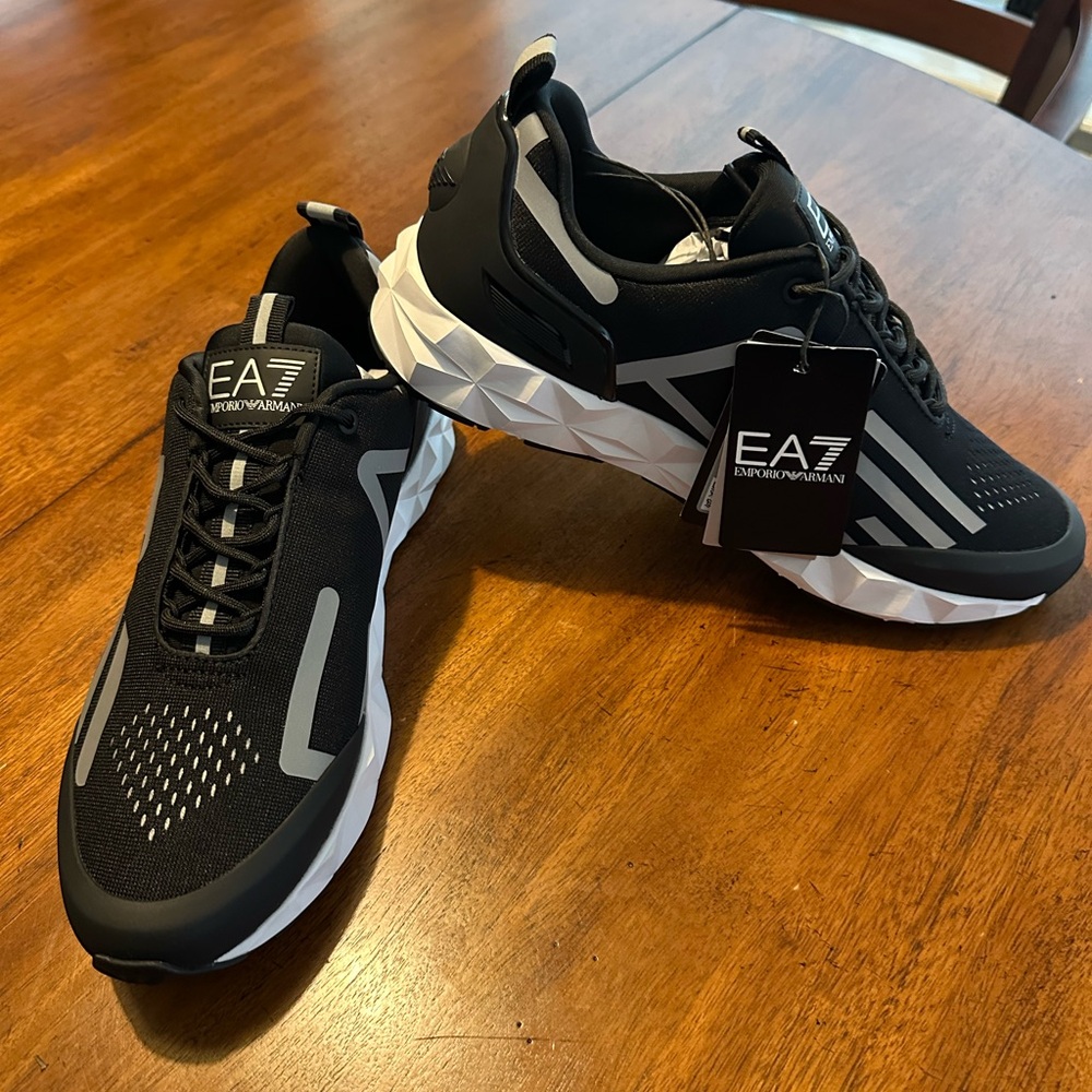 Emporio Armani EA7 ULTIMATE C2 KOMBAT CORE SNEAKERS